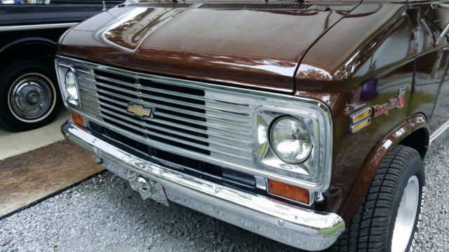 classic 1977 chevrolet g20 beauville shorty custom van / muscle car