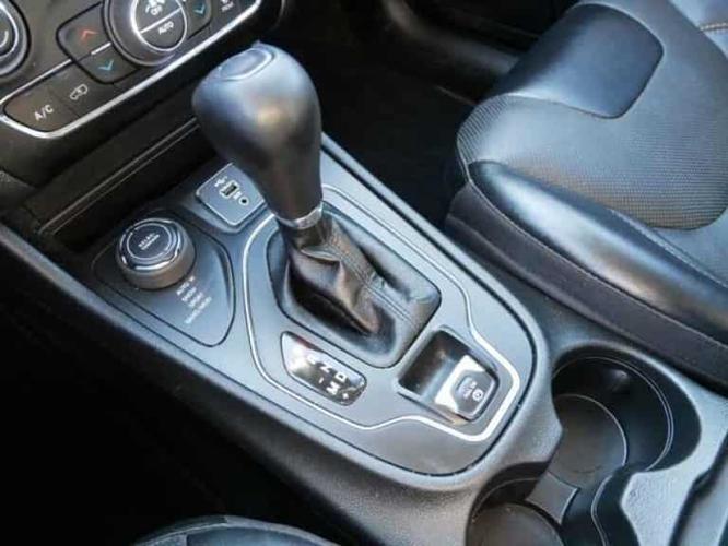 2022 jeep cherokee latitude lux in cambridge, minnesota