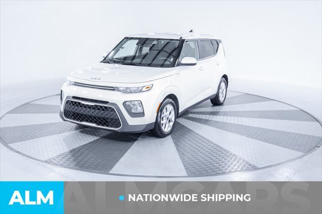 2022 kia soul lx
