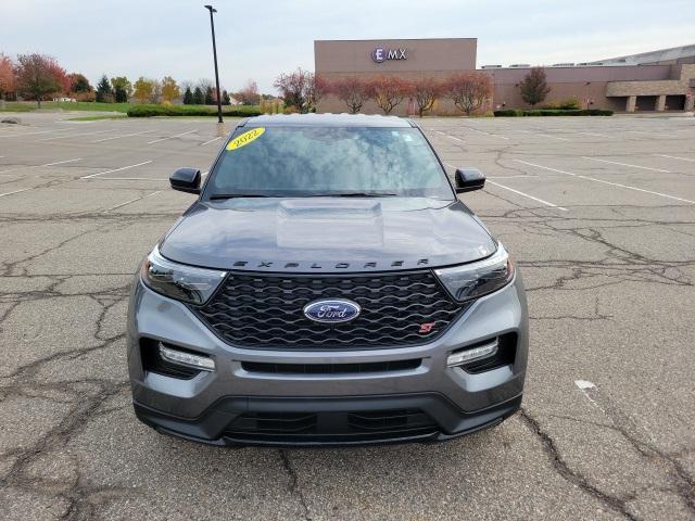 2022 ford explorer st