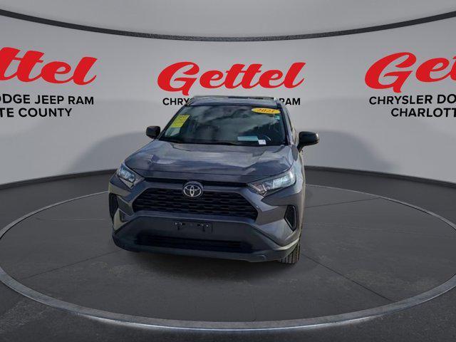 2021 toyota rav4 le