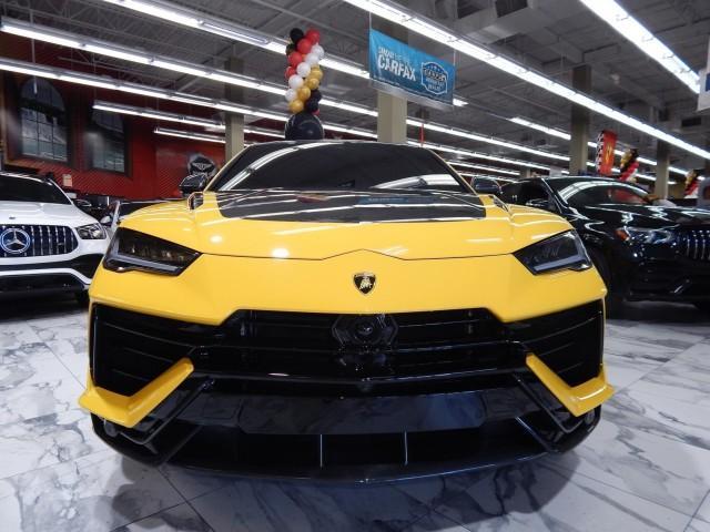 2023 lamborghini urus performante