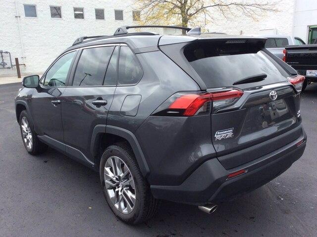 2019 toyota rav4 in onalaska, wisconsin
