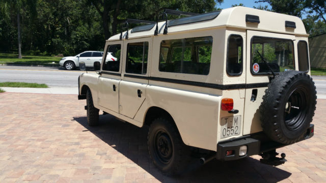 land rover defender santana 3500 series 109 110
