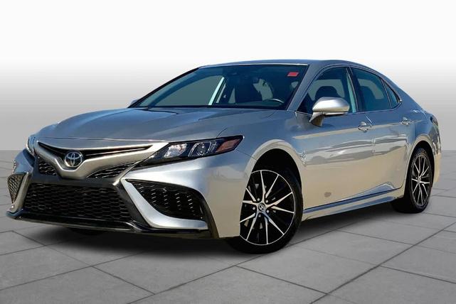 2022 toyota camry se