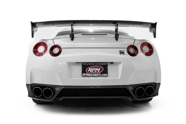 2013 nissan gt-r black edition