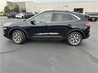 2021 Ford Escape titanium