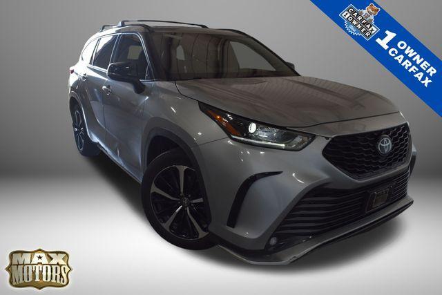 2021 toyota highlander xse