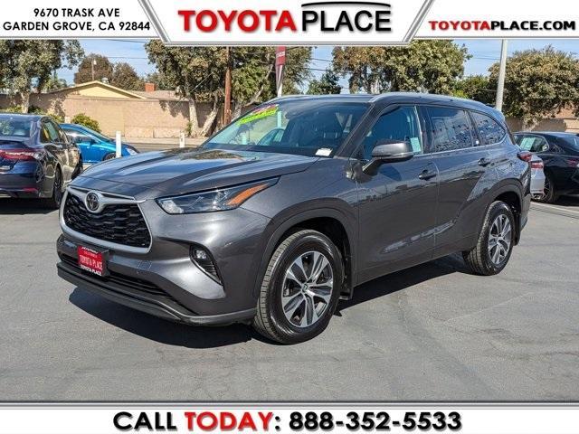 2022 toyota highlander xle