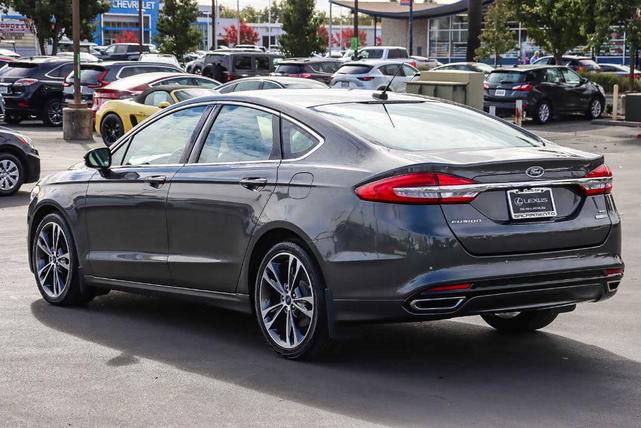 2017 ford fusion se