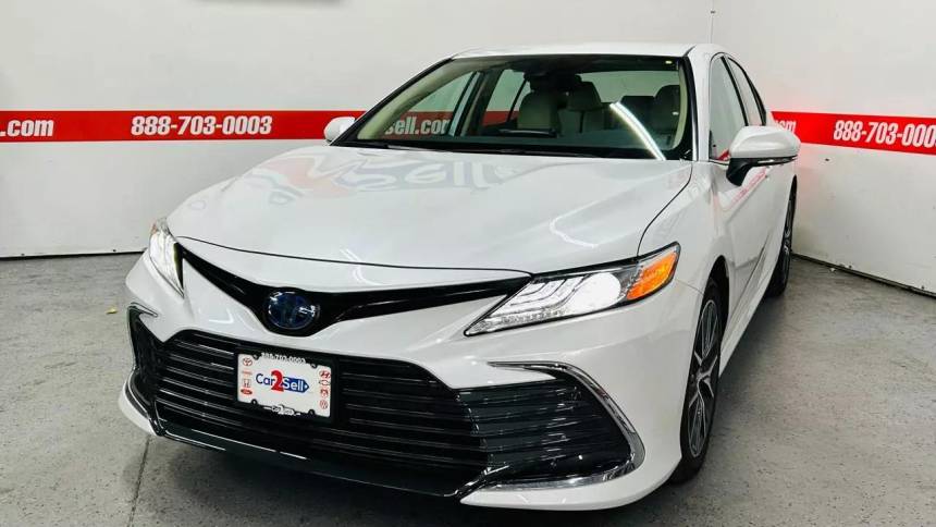 2023 toyota camry hybrid xle