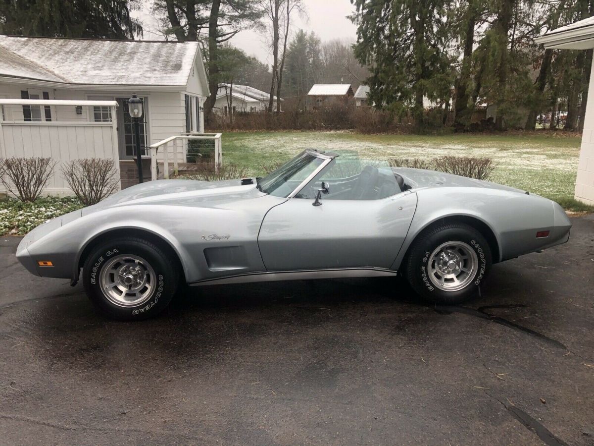 1975 chevrolet corvette convertible grey rwd automatic deluxe