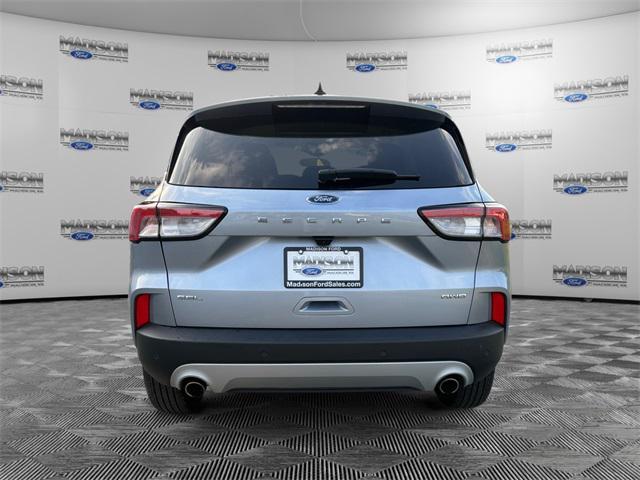 2022 ford escape sel