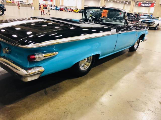 1961 plymouth sport fury convertible -----beautifully restored!!!!
