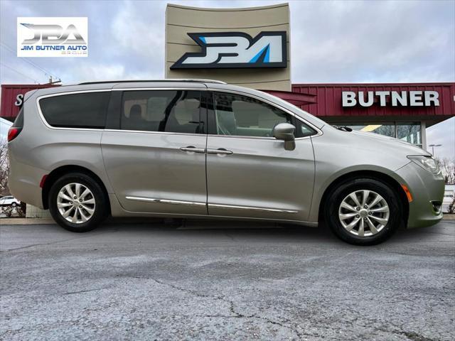 2019 chrysler pacifica touring l