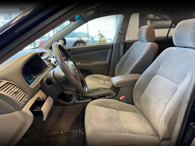 2004 toyota camry le v6