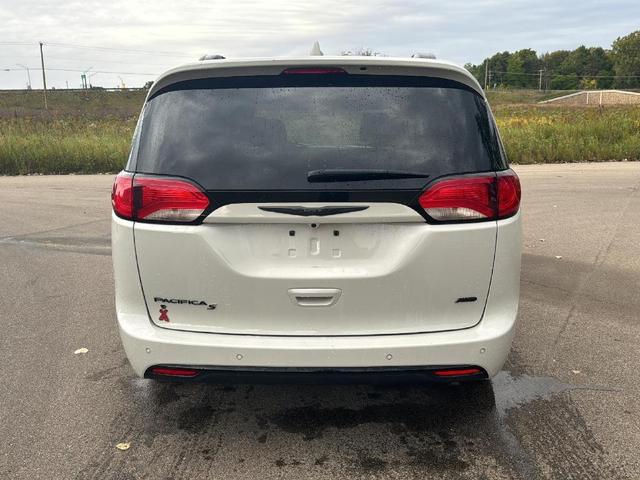 2020 chrysler pacifica launch edition