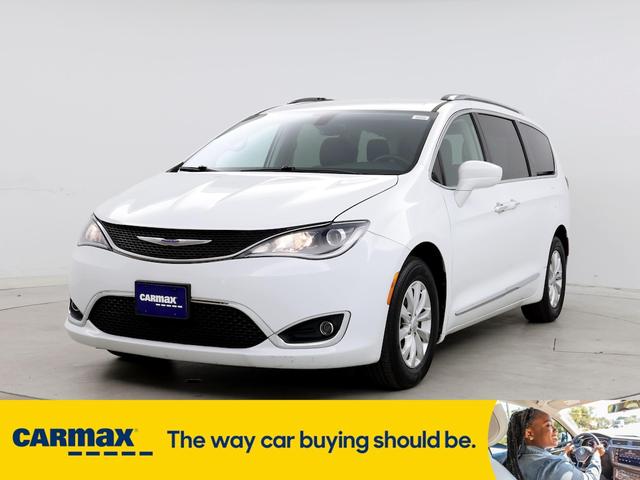 2019 chrysler pacifica touring l