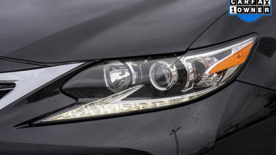 2016 Lexus ES