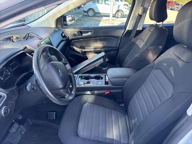 2022 ford edge se