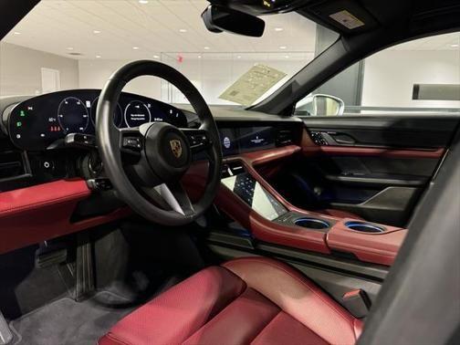 2021 porsche taycan
