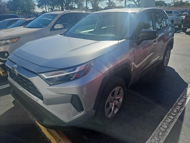 2023 toyota rav4 le