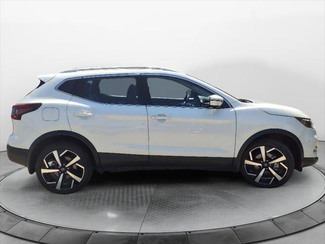 2022 nissan rogue sport sl