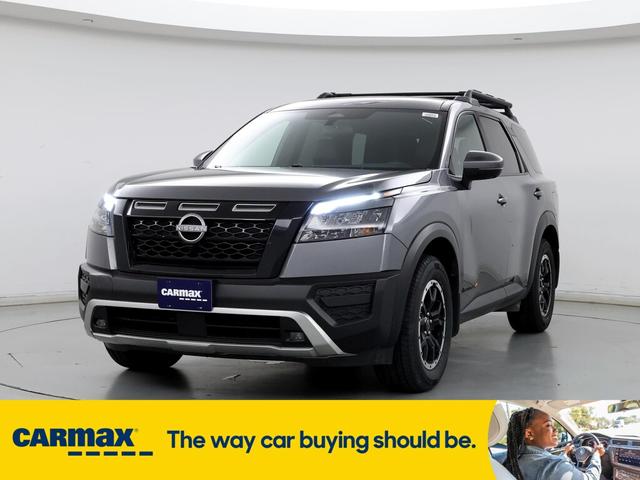 2023 nissan pathfinder sv