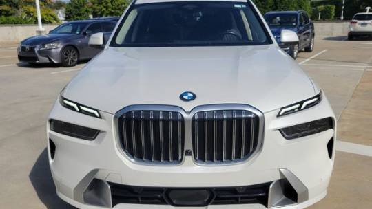 2023 BMW X7