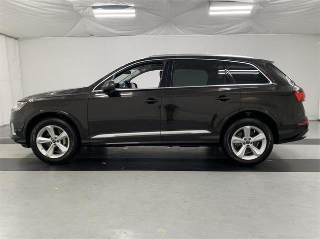 2024 audi q7 45 premium plus