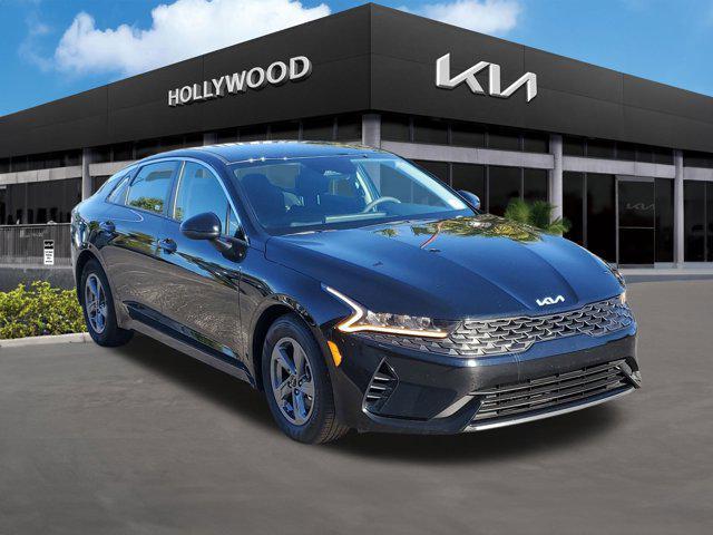 2022 kia k5 lxs
