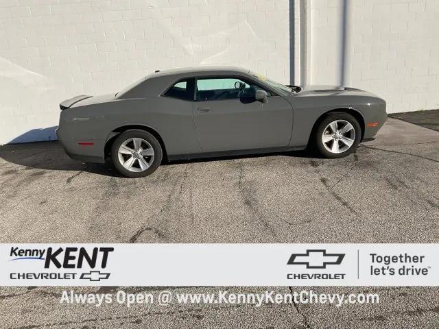 2023 dodge challenger sxt