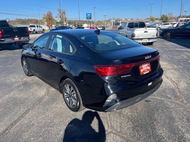 2023 kia forte lxs