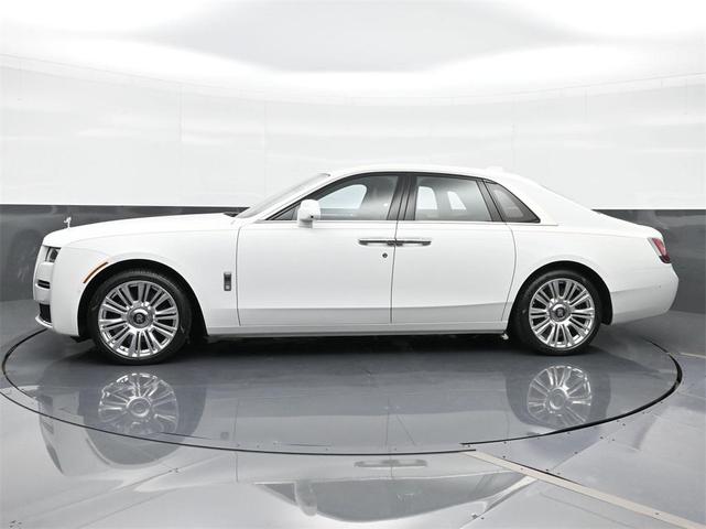 2022 rolls-royce ghost