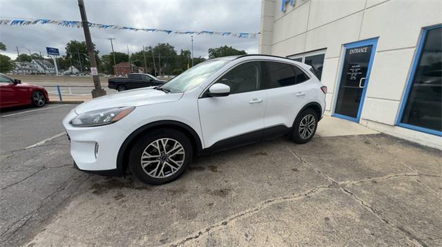 2022 ford escape sel
