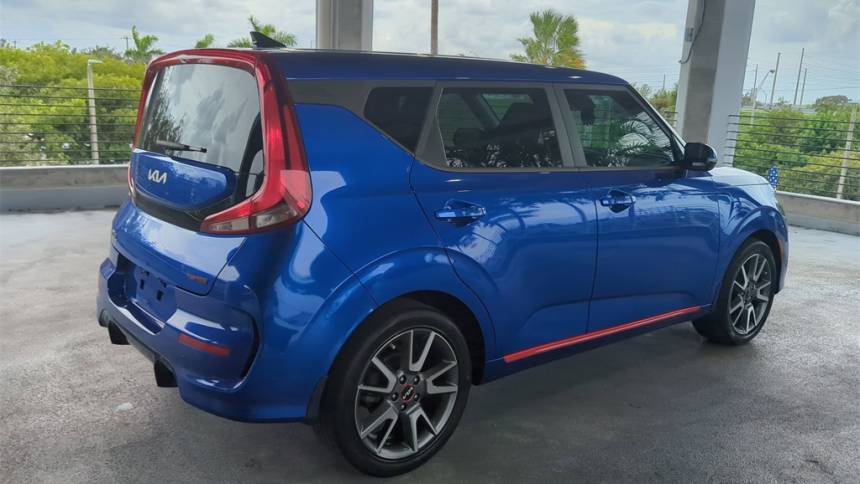 2022 kia soul gt-line