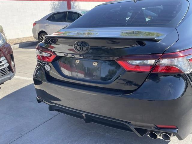 2021 toyota camry se