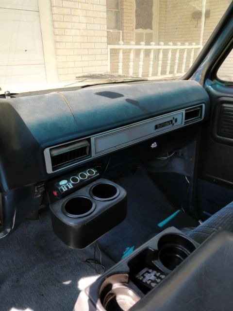 1980 chevy shortbed stepside c10 sport (rare) truck