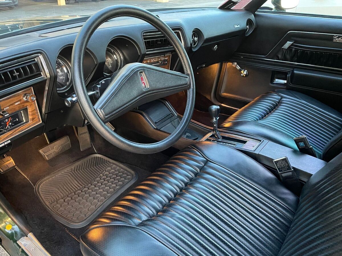 1975 oldsmobile cutlass salon base coupe