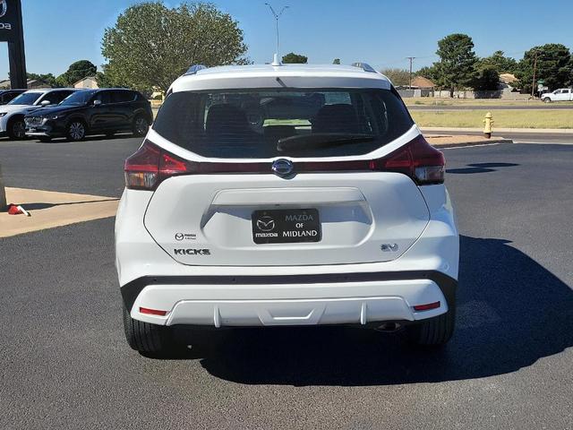 2021 nissan kicks sv