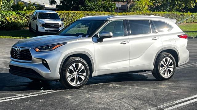 2021 toyota highlander xle