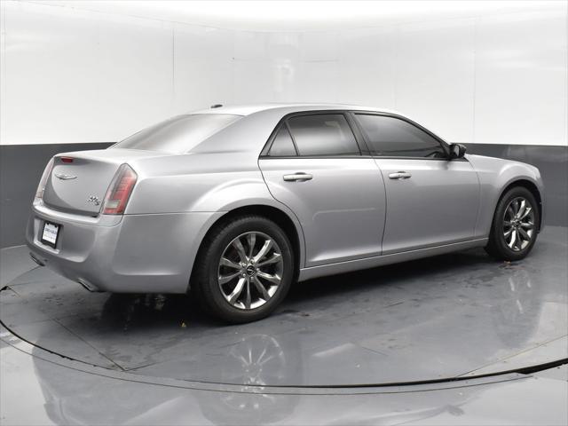 2014 chrysler 300 s