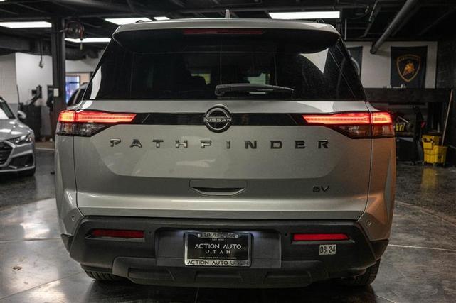 2022 nissan pathfinder sv