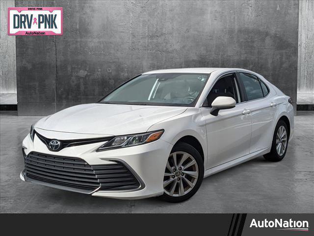 2021 toyota camry le