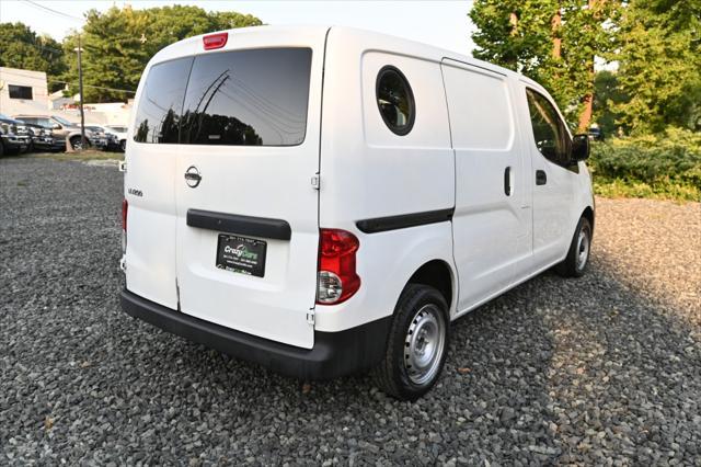 2014 nissan nv200 s