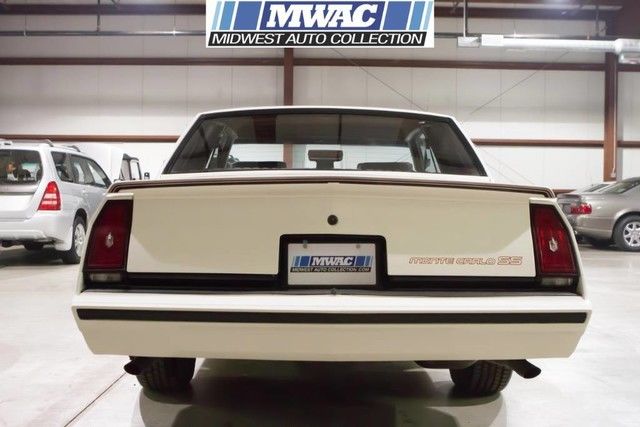 ss~v8~rare hardtop~white/red~better rear gear~only 35k mls~wow~