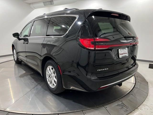 2022 chrysler pacifica touring-l