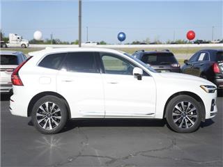 2023 Volvo XC60 b5 plus bright theme