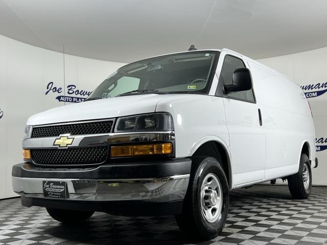 2022 chevrolet express 2500 rwd 2500 regular wheelbase wt