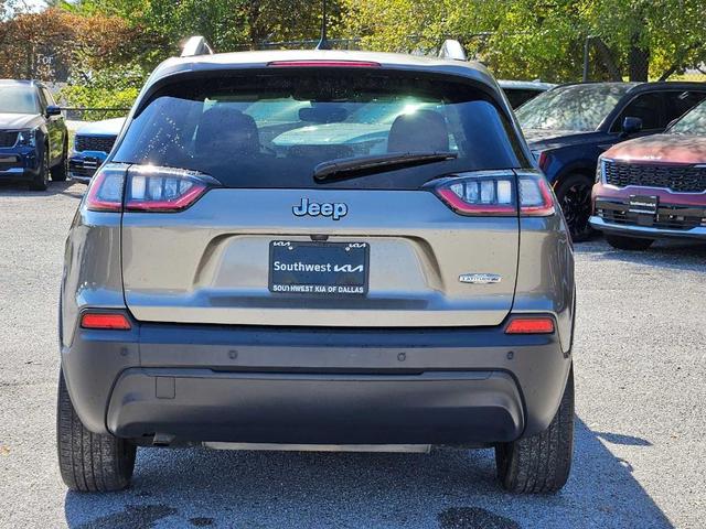 2021 jeep cherokee latitude plus